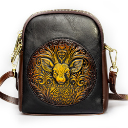 Mała damska torebka na ramię - wytłoczony jeleń