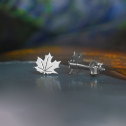 SZT-752 Silver earrings MAPLE LEAF - Sterling Silver 925