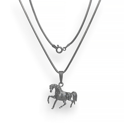 Srebrny naszyjnik z koniem  pr. 925 OKSYDOWANY